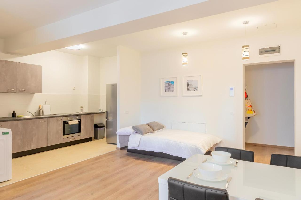 Atlas Unirii: Upscale Flats In The Heart Of Bucharest! Екстериор снимка