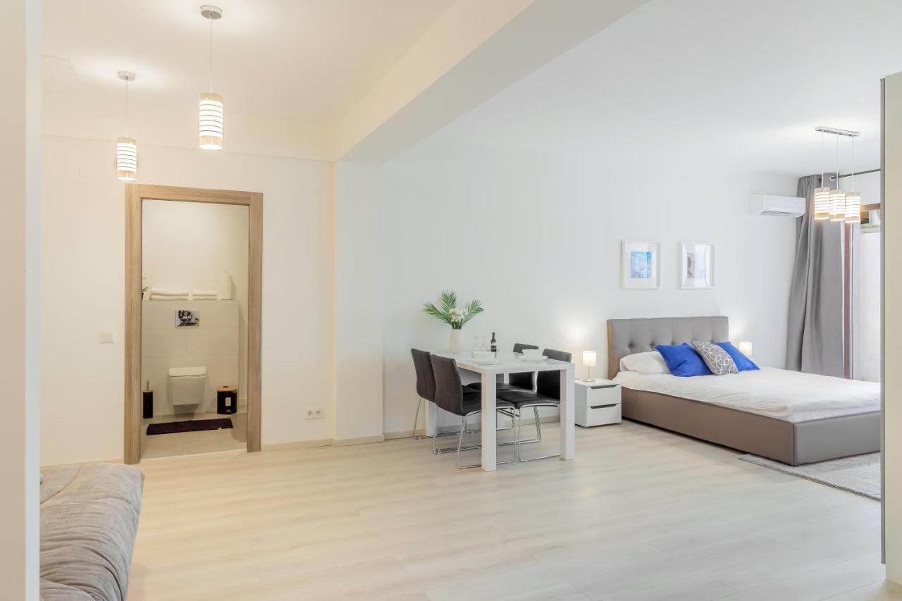 Atlas Unirii: Upscale Flats In The Heart Of Bucharest! Екстериор снимка